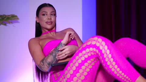 Naty online show from 12-22-24, 10:36