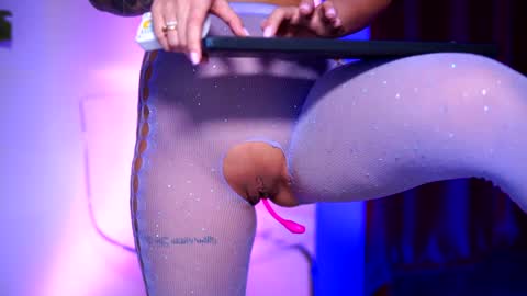 Naty online show from 12-29-24, 01:24