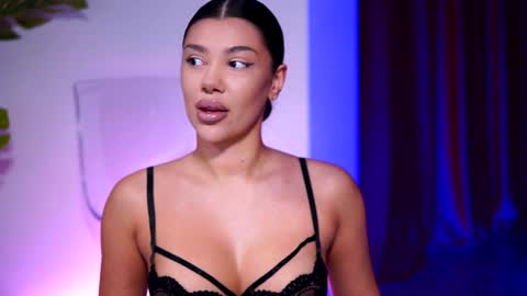 Naty online show from 01-02-25, 07:18