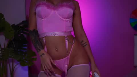 Naty online show from 02-13-25, 10:54