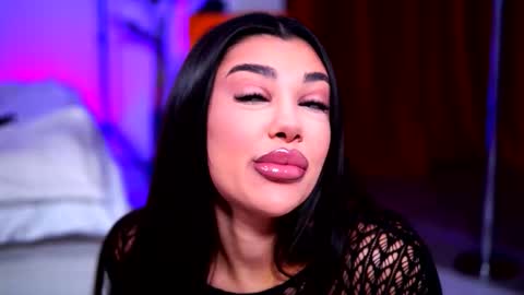 Snapshot of natydesiree chatting on 11-09-25, 10:24 Naty online show from 11-09-25, 10:24