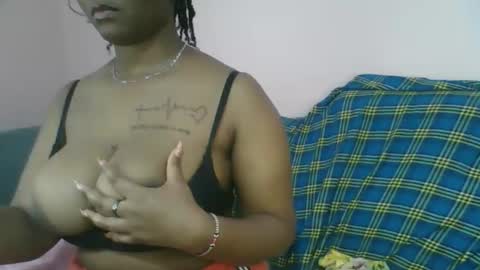 Snapshot of naughti_garlie chatting on 10-11-25, 08:24 naughti_garlie online show from 10-11-25, 08:24