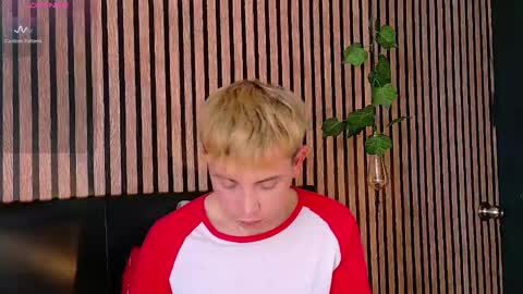 Christopher  Chris online show from 02-19-25, 03:49