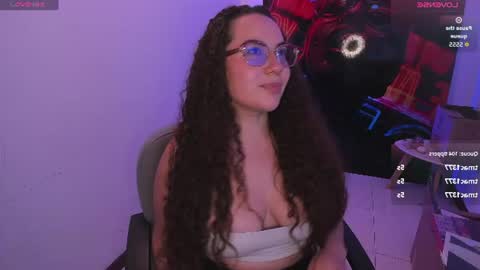 Snapshot of naughty_butt chatting on 06-15-26, 03:53 Megan online show from 06-15-26, 03:53