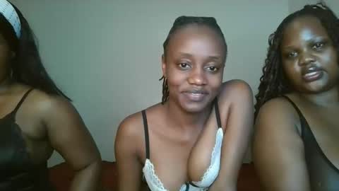 naughty_ellaa online show from 09-23-25, 05:27