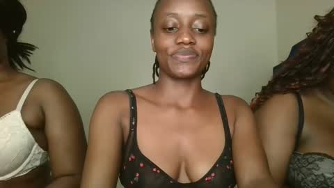 naughty_ellaa online show from 09-30-25, 05:51