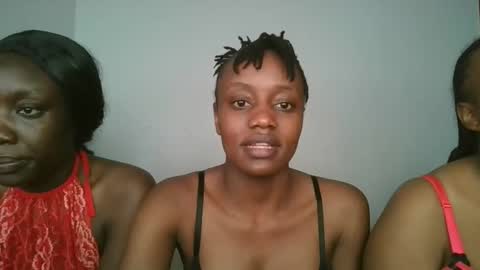 naughty_ellaa online show from 10-23-25, 05:44