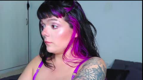 Em  please help me reach 100 thumbs up 3 online show from 04-24-26, 12:57