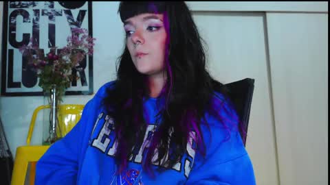 Em  please help me reach 100 thumbs up 3 online show from 04-26-26, 08:39