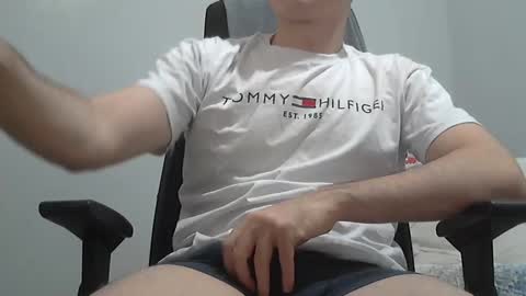 Snapshot of naughty_enzo chatting on 02-17-25, 12:10 Enzo online show from 02-17-25, 12:10