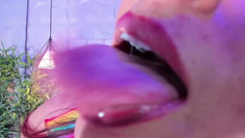 Flor online show from 12-03-24, 02:58