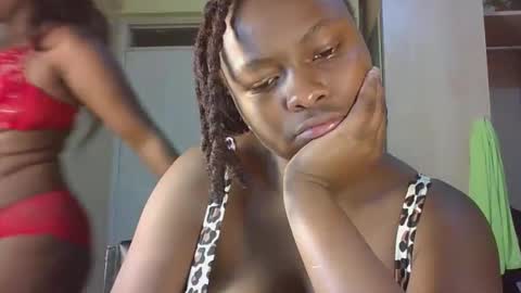 naughty_jazmine online show from 10-06-25, 03:42