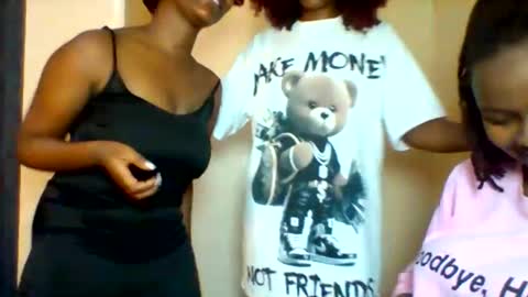 naughty_jazmine online show from 12-05-25, 07:43