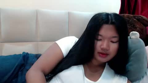 Snapshot of naughty_kate18 chatting on 10-20-25, 02:50 KATE online show from 10-20-25, 02:50