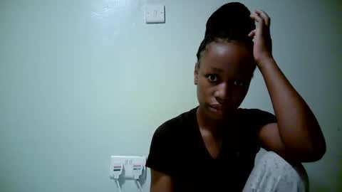Snapshot of naughty_kesh chatting on 10-20-25, 06:58 kesh online show from 10-20-25, 06:58