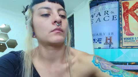 Snapshot of naughty_kittenm chatting on 03-05-25, 01:28 Kitten online show from 03-05-25, 01:28