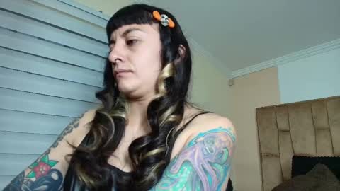 Snapshot of naughty_kittenm chatting on 09-20-25, 10:49 Kitten online show from 09-20-25, 10:49