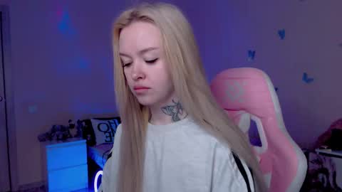 Mable online show from 04-27-26, 01:03