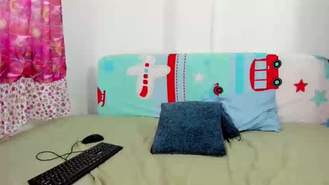 Snapshot of naughty_madisson chatting on 10-09-25, 01:09 Madison online show from 10-09-25, 01:09