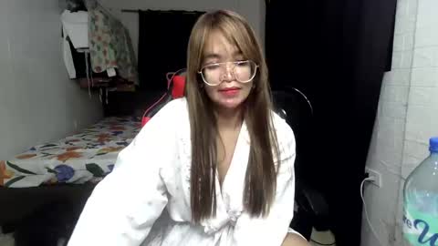 Snapshot of naughty_mariaxx chatting on 12-10-24, 03:33 Maria online show from 12-10-24, 03:33