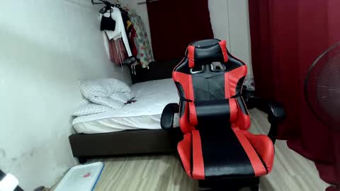 Snapshot of naughty_mariaxx chatting on 12-16-24, 11:22 Maria online show from 12-16-24, 11:22