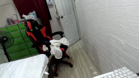 Snapshot of naughty_mariaxx chatting on 01-25-25, 06:57 Maria online show from 01-25-25, 06:57