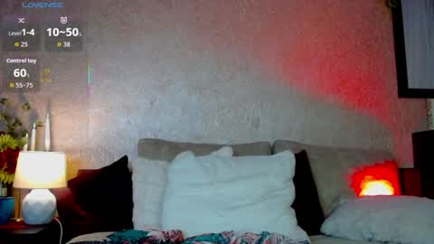 Snapshot of naughty_milena chatting on 06-12-26, 07:57 Milena online show from 06-12-26, 07:57