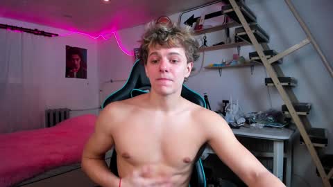 Snapshot of naughty_nik43 chatting on 02-04-25, 07:33 Nik online show from 02-04-25, 07:33