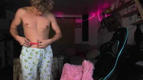 Snapshot of naughty_nik43 chatting on 10-01-25, 01:55 Nik online show from 10-01-25, 01:55