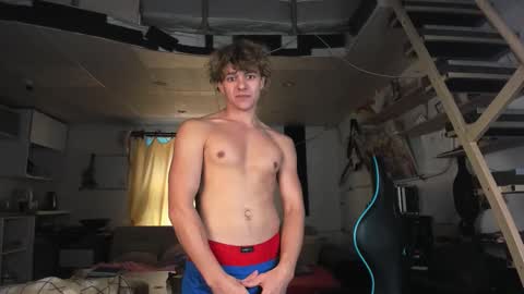 Snapshot of naughty_nik43 chatting on 10-06-25, 09:29 Nik online show from 10-06-25, 09:29