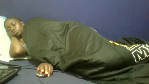 Snapshot of naughty_slender2 chatting on 05-13-26, 07:33 jn online show from 05-13-26, 07:33