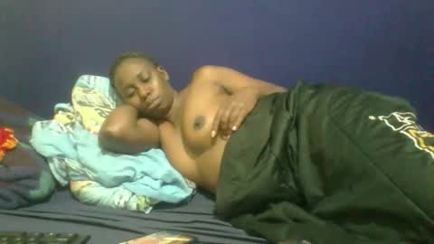 Snapshot of naughty_slender2 chatting on 05-15-26, 11:01 jn online show from 05-15-26, 11:01