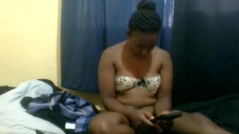 Snapshot of naughty_slender2 chatting on 05-22-26, 09:59 jn online show from 05-22-26, 09:59