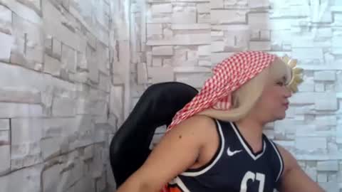 naughty_ursula21xxx online show from 01-19-25, 07:36