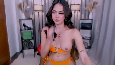 Snapshot of naughtyaurora69 chatting on 01-25-25, 01:30 NaughtyAurora online show from 01-25-25, 01:30