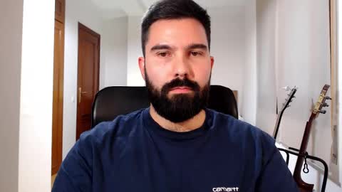 Tom online show from 10-27-25, 04:33