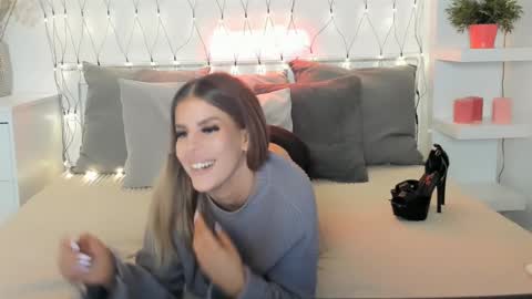 Snapshot of naughtycasssy chatting on 01-09-25, 01:45 Cassy online show from 01-09-25, 01:45