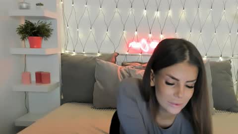 Snapshot of naughtycasssy chatting on 01-16-25, 03:46 Cassy online show from 01-16-25, 03:46