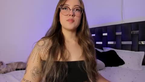 LANAindependent model online show from 12-02-25, 08:52