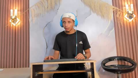 naughtyfusion_os online show from 04-29-26, 01:48