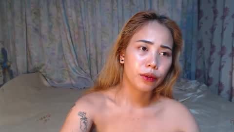 Snapshot of naughtyhotsexyjean chatting on 02-12-26, 02:23 miss jean online show from 02-12-26, 02:23