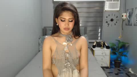 Crystal online show from 02-24-25, 01:13