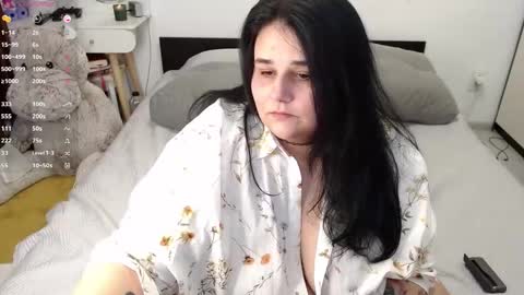 Snapshot of naughtykiss22 chatting on 01-05-25, 07:38 Chris online show from 01-05-25, 07:38