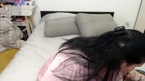 Snapshot of naughtykiss22 chatting on 01-16-25, 12:31 Chris online show from 01-16-25, 12:31