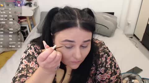 Snapshot of naughtykiss22 chatting on 02-02-25, 01:08 Chris online show from 02-02-25, 01:08