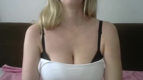 Snapshot of naughtykitten94 chatting on 03-12-25, 02:01 Chris online show from 03-12-25, 02:01