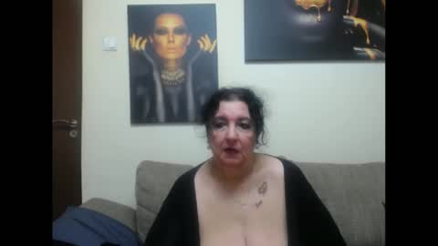 Snapshot of naughtykorin chatting on 06-04-26, 06:03 korin online show from 06-04-26, 06:03