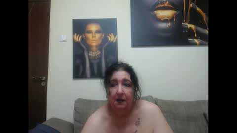 Snapshot of naughtykorin chatting on 06-11-26, 12:32 korin online show from 06-11-26, 12:32