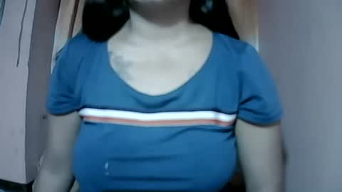 naughtymom_33 online show from 09-08-25, 07:46