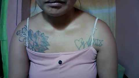 naughtymom_33 online show from 10-28-25, 08:29